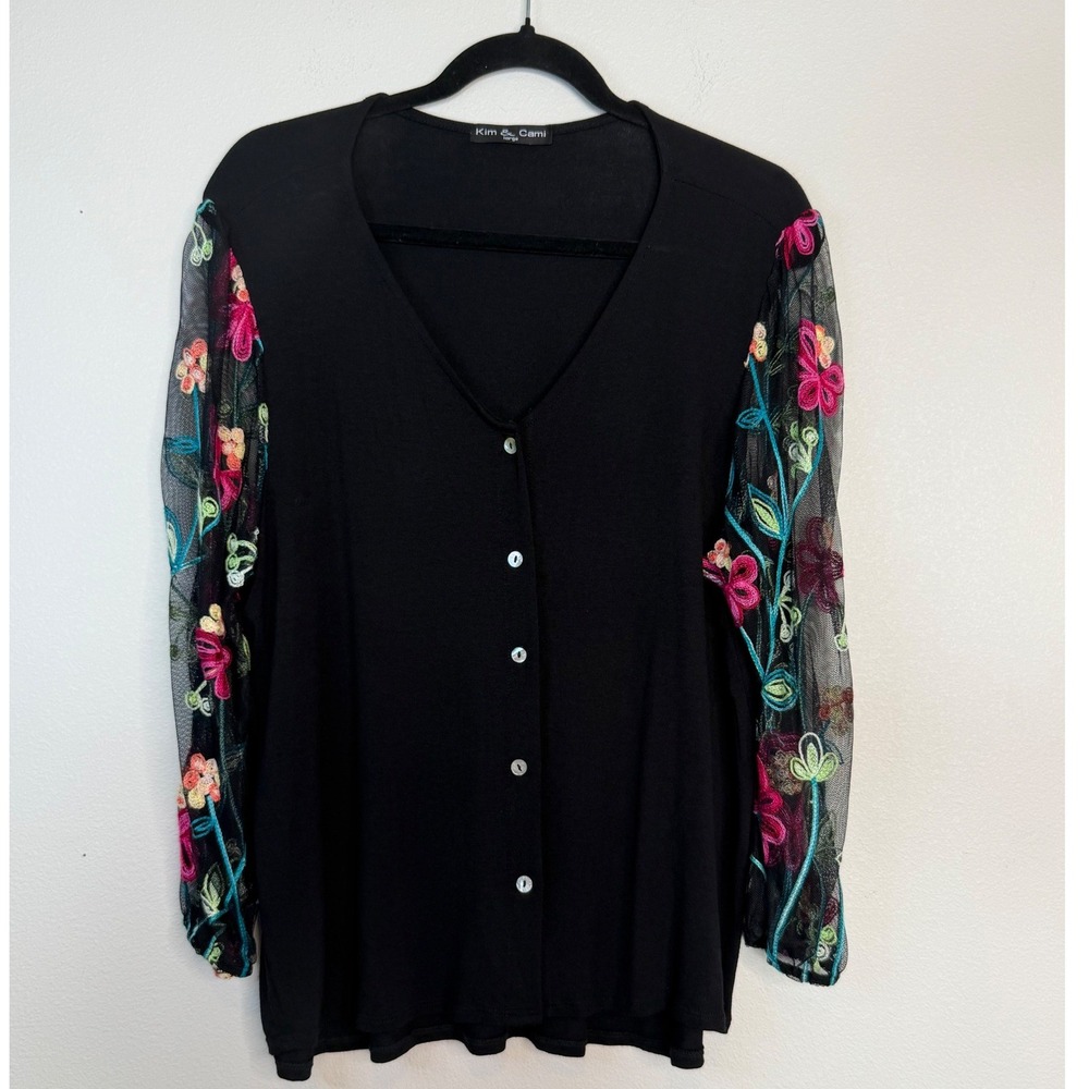 Kim & Cami Black V-Neck Top Floral Embroidered Mesh Sleeves Button Front Large